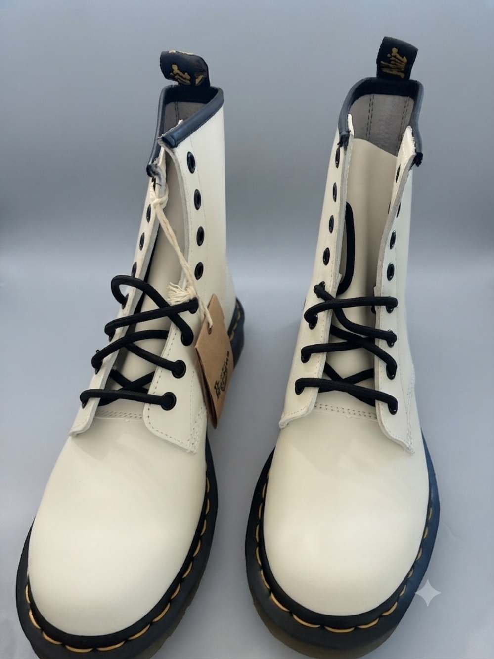 Dr. Martens 1460 White Smooth Leather Lace-Up Boots Womens Sizes NEW 8 US